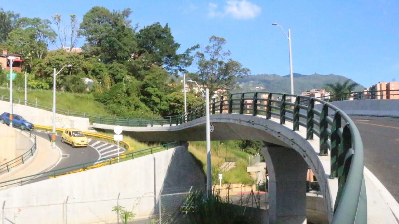 Intercambio vial de El Esmeraldal