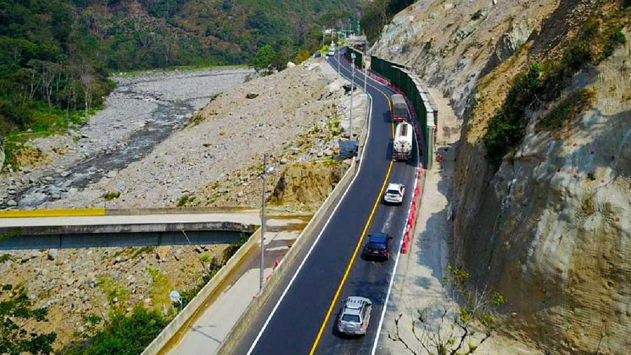 Vía al llano estará habilitada para todos los vehículos por las 24 horas ¿desde cuándo?