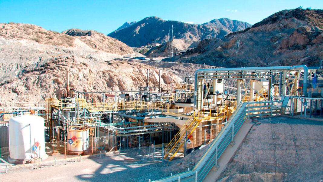 Mineros S.A anunció este jueves 7 de septiembre, a sus filiales en Argentina y Chile, la venta del 100% de las acciones del proyecto de Gualcamayo, donde se encuentra la Mina Gualcamayo y el Proyecto Carbonatos Profundos de la compañía.