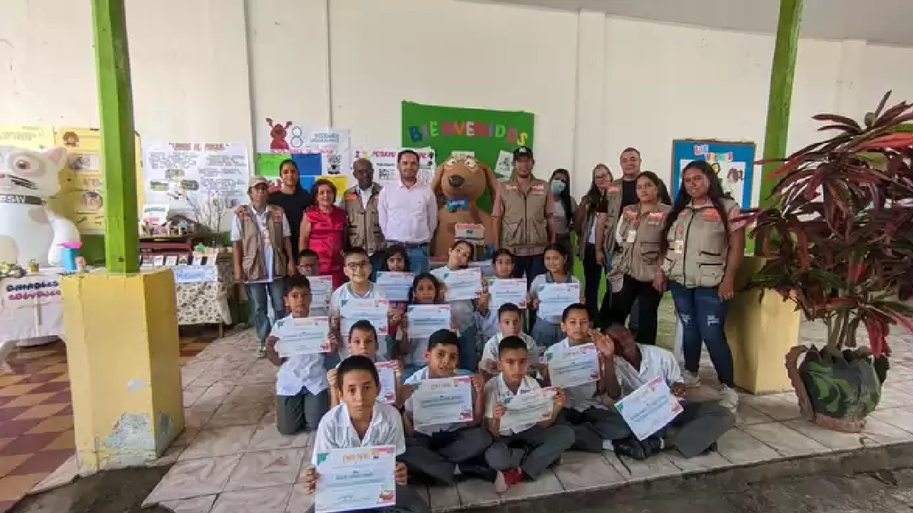 Cómo cuidar a los animales de compañía, la cátedra que lleva la UESVALLE a los niños y niñas en el Valle de Cauca