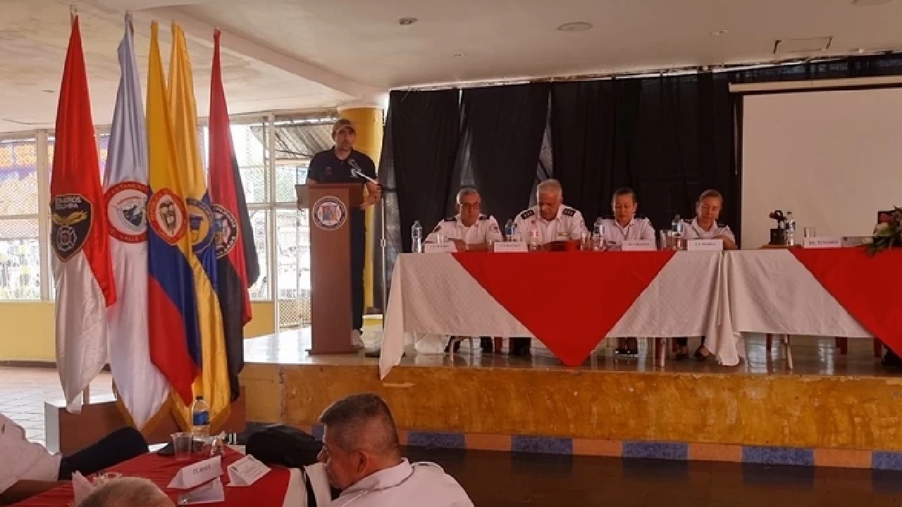 Con apoyo de la Gobernación se modernizará el sistema de comunicaciones de los bomberos del Valle