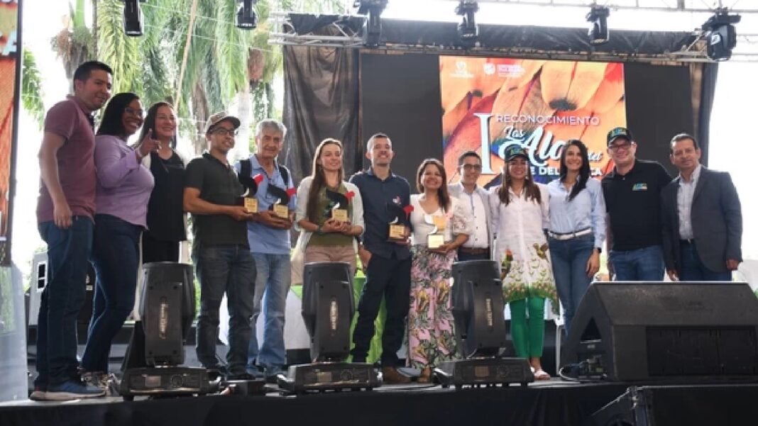 Por sus acciones de conservación y protección de las aves y sus ecosistemas, cinco emprendimientos fueron reconocidos en el marco de los premios ‘Las Alas del Valle’