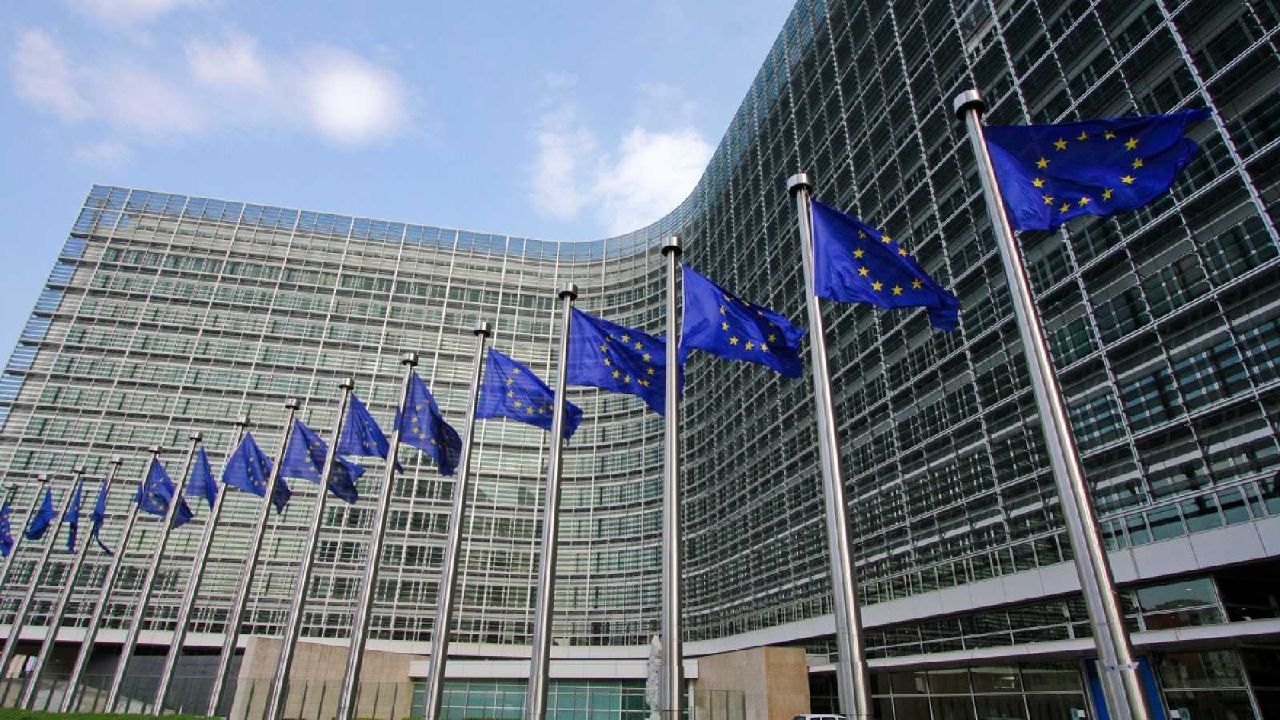 UE recortó perspectivas de la eurozona en la economía de Alemania
