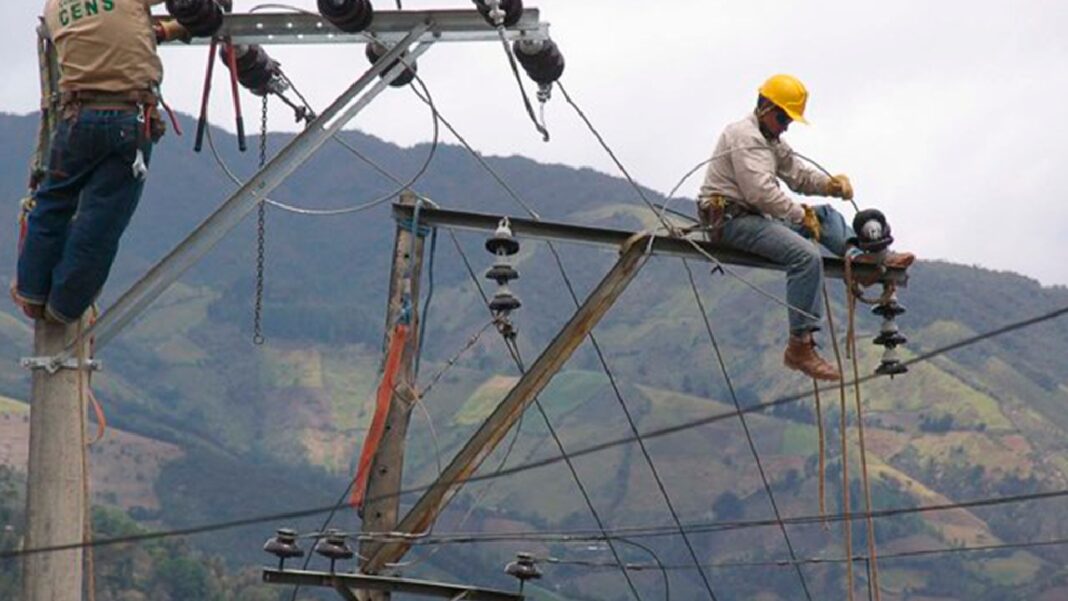 Contralor de Minas y Energía advirtió que hay riesgo inminente de apagón en Colombia