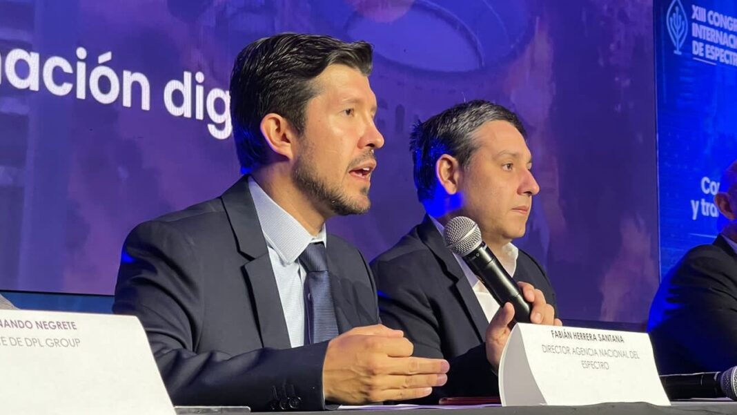 Sectores minero energético y agropecuario: los que más se beneficiarían con identificación de más espectro en la banda de 900 MHz