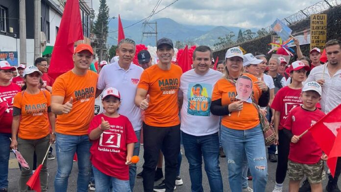 Mario Gutiérrez recibió multitudinario respaldo en La Estrella durante recorrido de su campaña