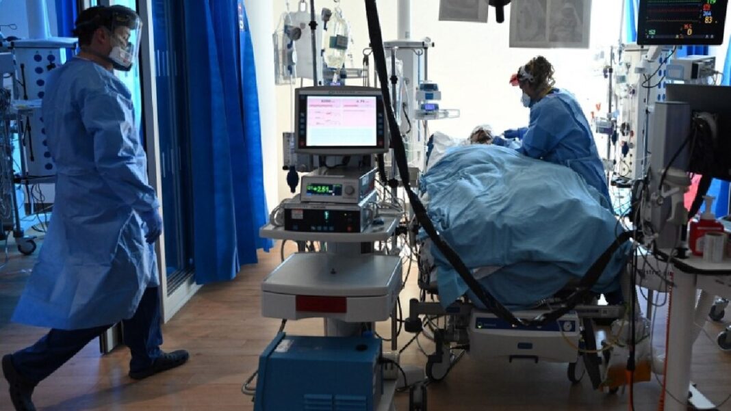 Universidades hacen llamado al Gobierno ante posible crisis en sistema de salud