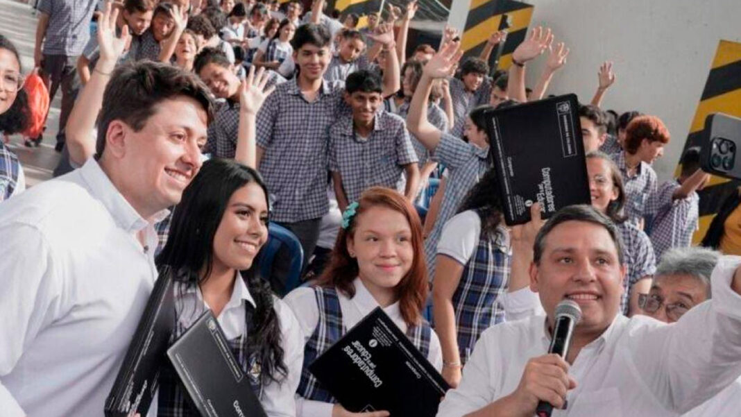 Se planea que este convenio impacte a 11.200 profesores y 896.000 estudiantes en Colombia para 2026.