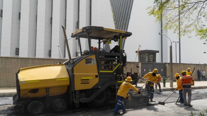 Ecopetrol marca un hito: por primera vez vende asfalto carbono compensado en el mercado colombiano