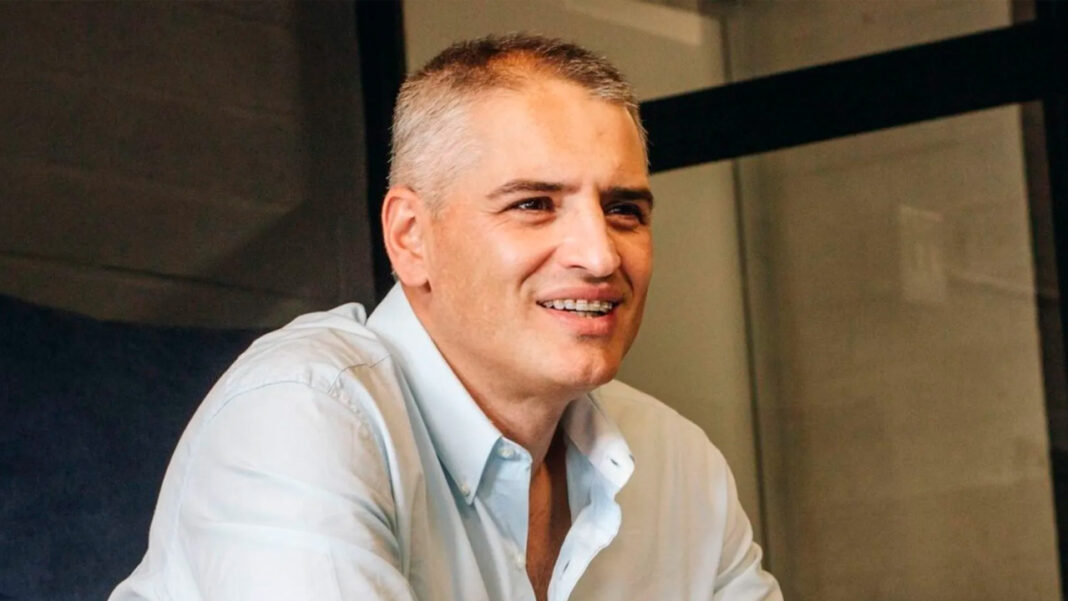 Andrés Julián Rendón, electo gobernador de Antioquia enfrentará el próximo 10 de noviembre  un proceso penal en el cual deberá comparecer ante el juzgado mixto de Rionegro, el cual lo citó  a una audiencia de imputación de cargos. 