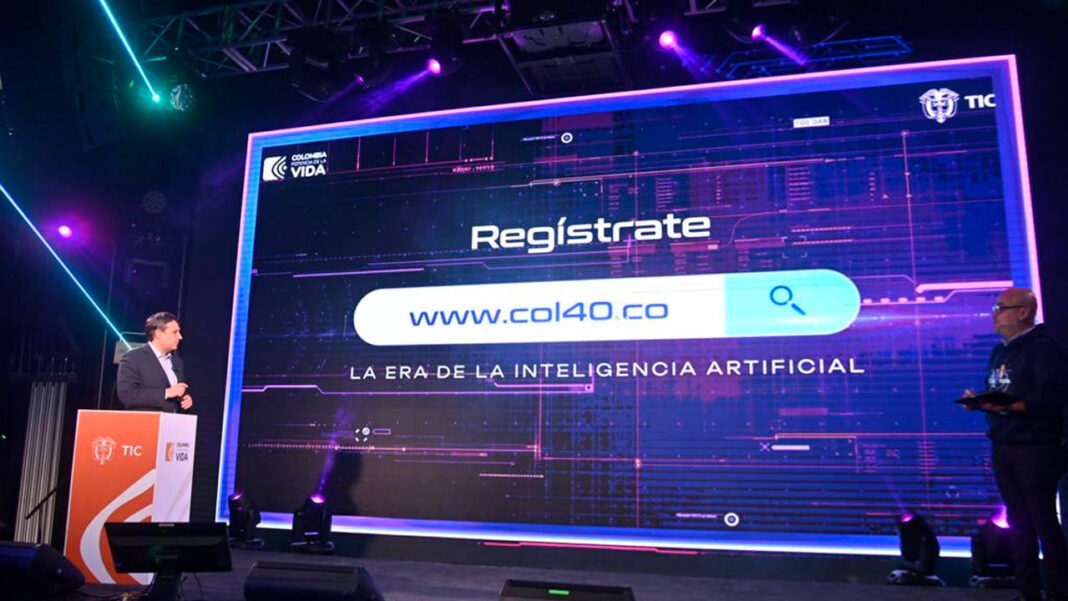 En un evento realizado en la ciudad de Bogotá, Mauricio Lizcano, ministro de las TIC, inauguró Colombia 4.0 versión IA. 