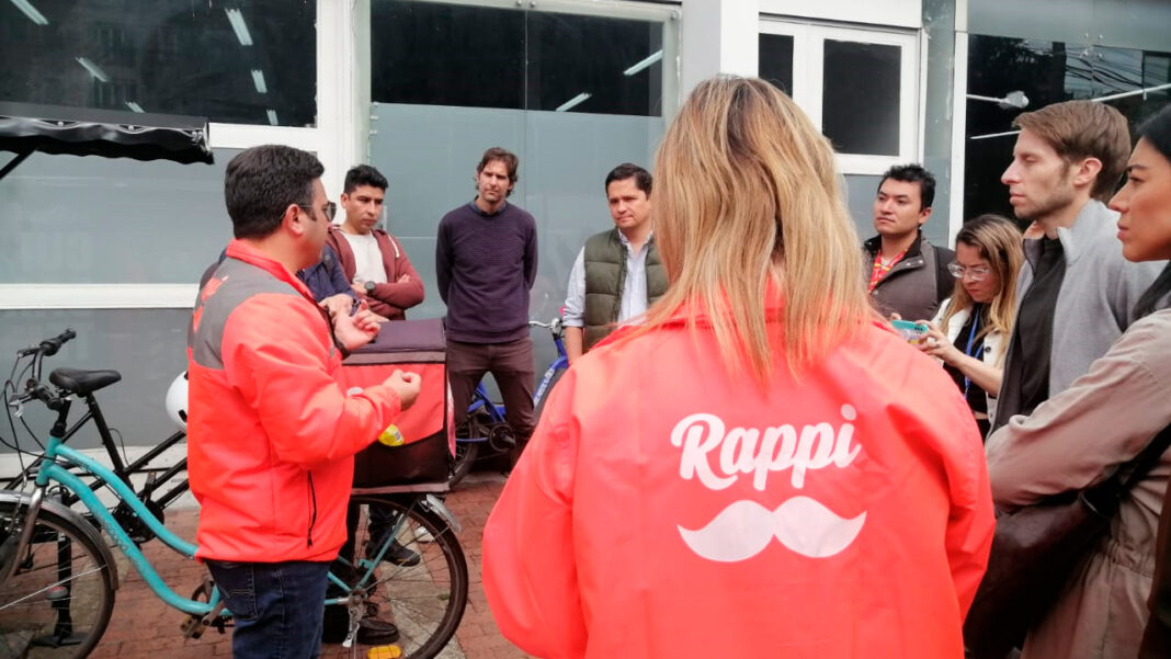 En un evento realizado este miércoles, Rappi presentó el primer bicitaller electrónico, que tiene como objetivo beneficiar a más de 9.000 repartidores de la ciudad. 