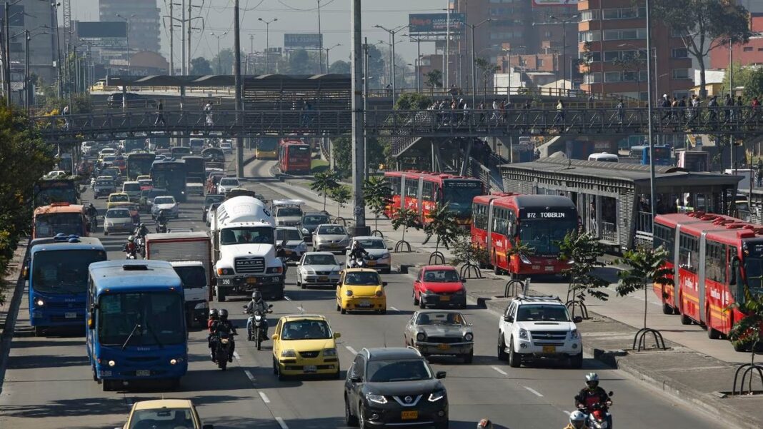 El colapso de la movilidad en las ciudades capitales