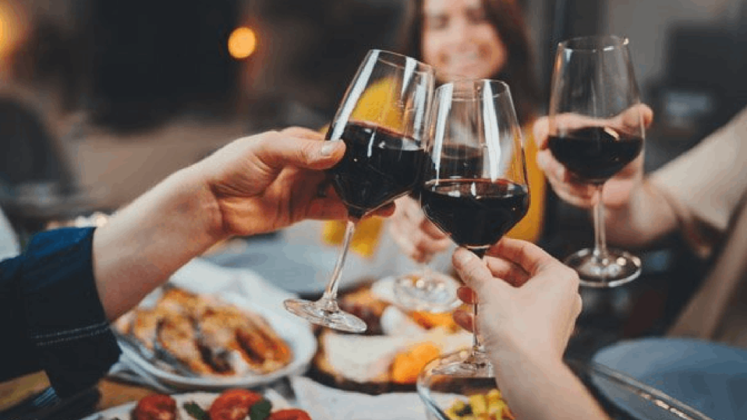 Bogotá celebra la tercera edición de Vino al Parkway: vino, conversatorios y arte