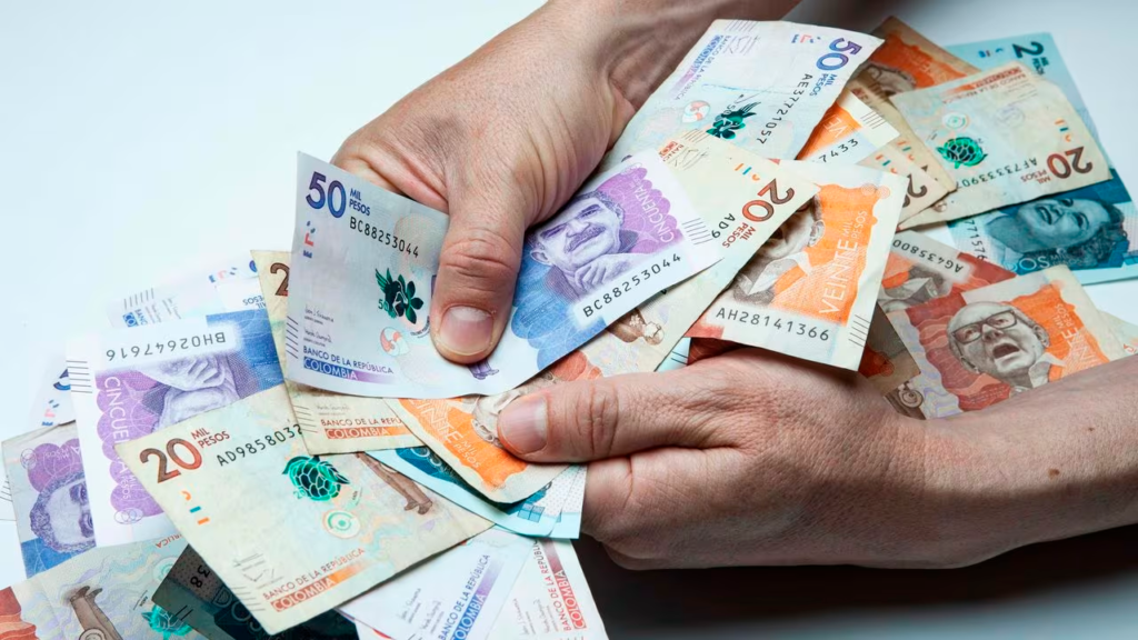 Los congresistas colombianos son los mejor remunerados de América Latina, con un salario mensual que supera los 48 millones de pesos.