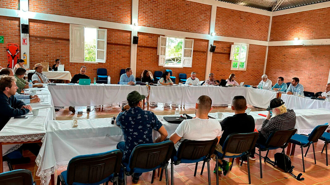 EMC-FARC se compromete a no realizar más secuestros según acuerdo en la Mesa de Diálogos de Paz