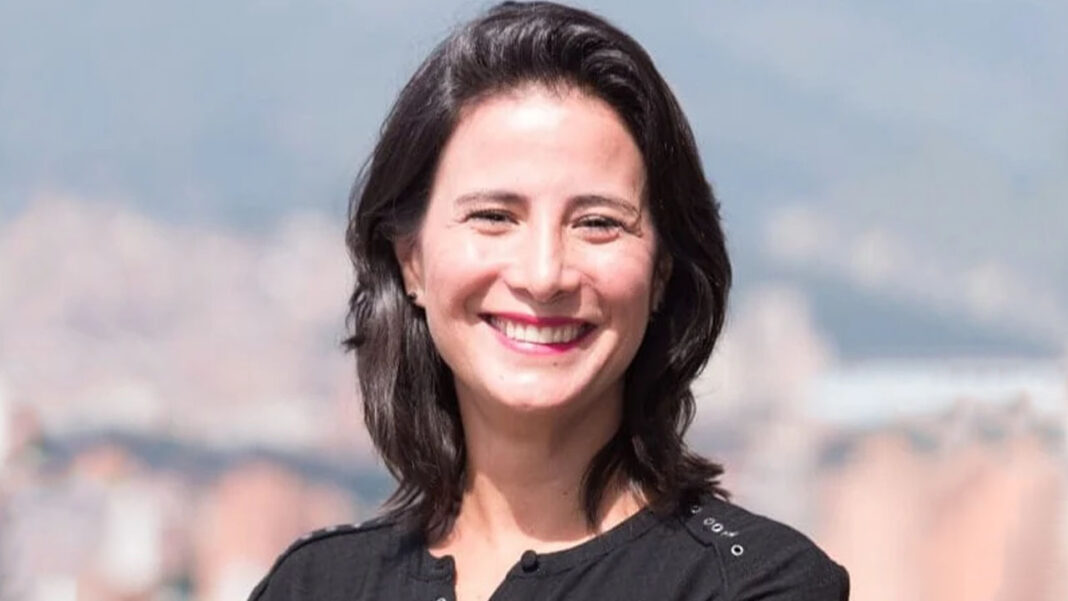 Federico Gutiérrez confirmó a Valeria Molina como nueva secretaria de Las Mujeres de Medellín