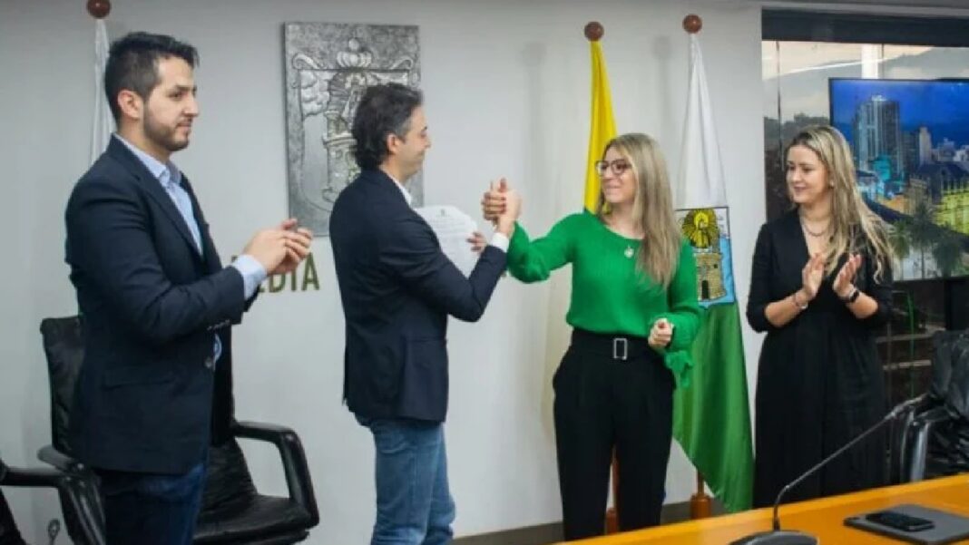Personería de Medellín formuló cargos contra exsecretaria de Daniel Quintero