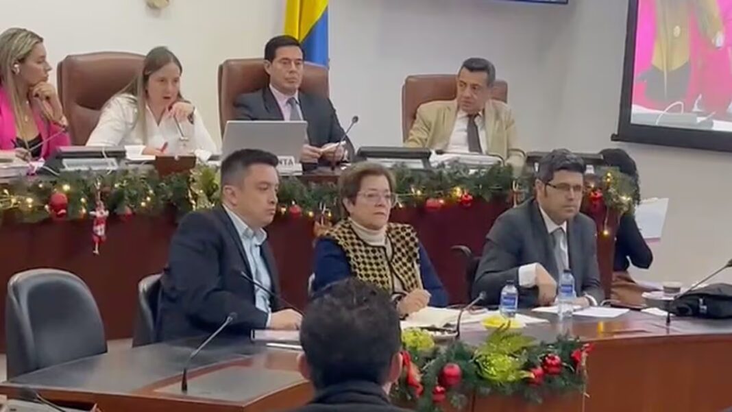 Reforma laboral: jornada laboral nocturna comenzará a las 7 de la noche