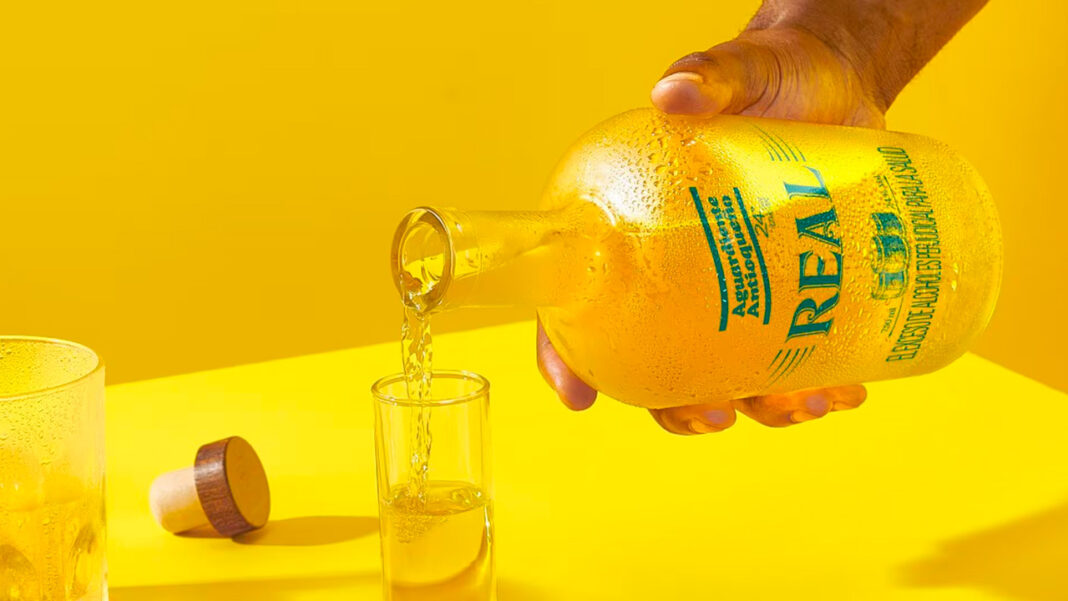 Luego de la disputa legal que tenían la Licorera de Caldas y la Fábrica de Licores de Antioquia por el aguardiente amarrillo, la Superintendencia de Industria y Comercio, tomo una determinación sobre el caso.