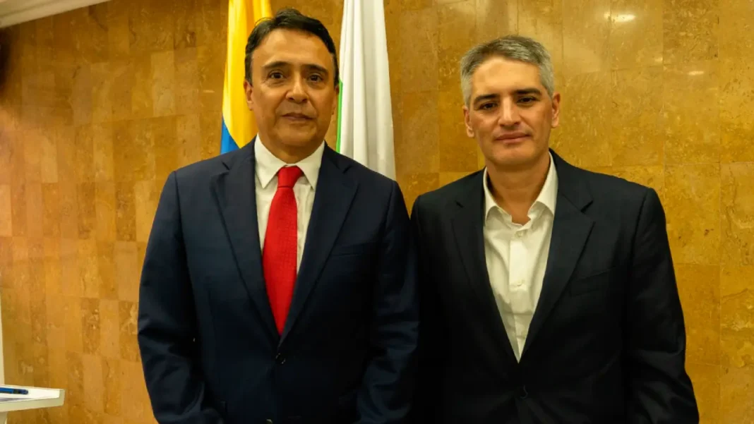 Javier Valencia González asumió este miércoles el cargo de director general de Cornare, en una celebración realizada en las instalaciones de la Gobernación de Antioquia, acto que contó con la presencia y respaldo del gobernador Andrés Julián Rendón.