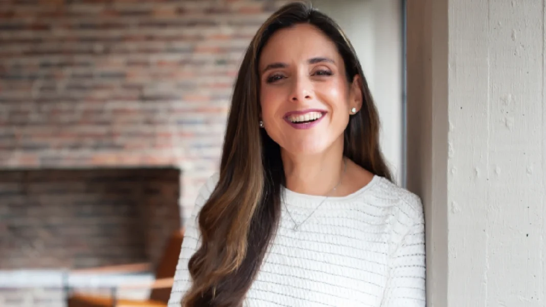 “Estamos comprometidos con la transición energética, y nuestras empresas se encuentran desarrollando cerca del 85 % de los proyectos eólicos y solares”: Natalia Gutiérrez