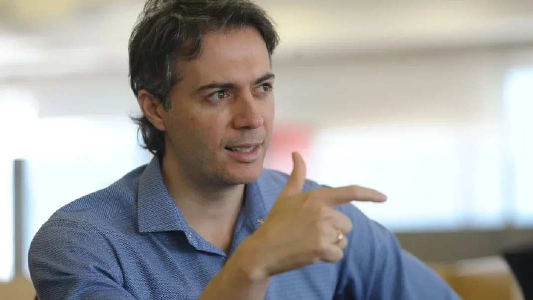 Daniel Quintero fue confrontado por pasajeros durante vuelo comercial: 