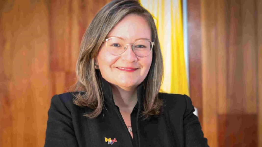 Cielo Rusinque fue elegida como nueva superintendente de Industria y Comercio