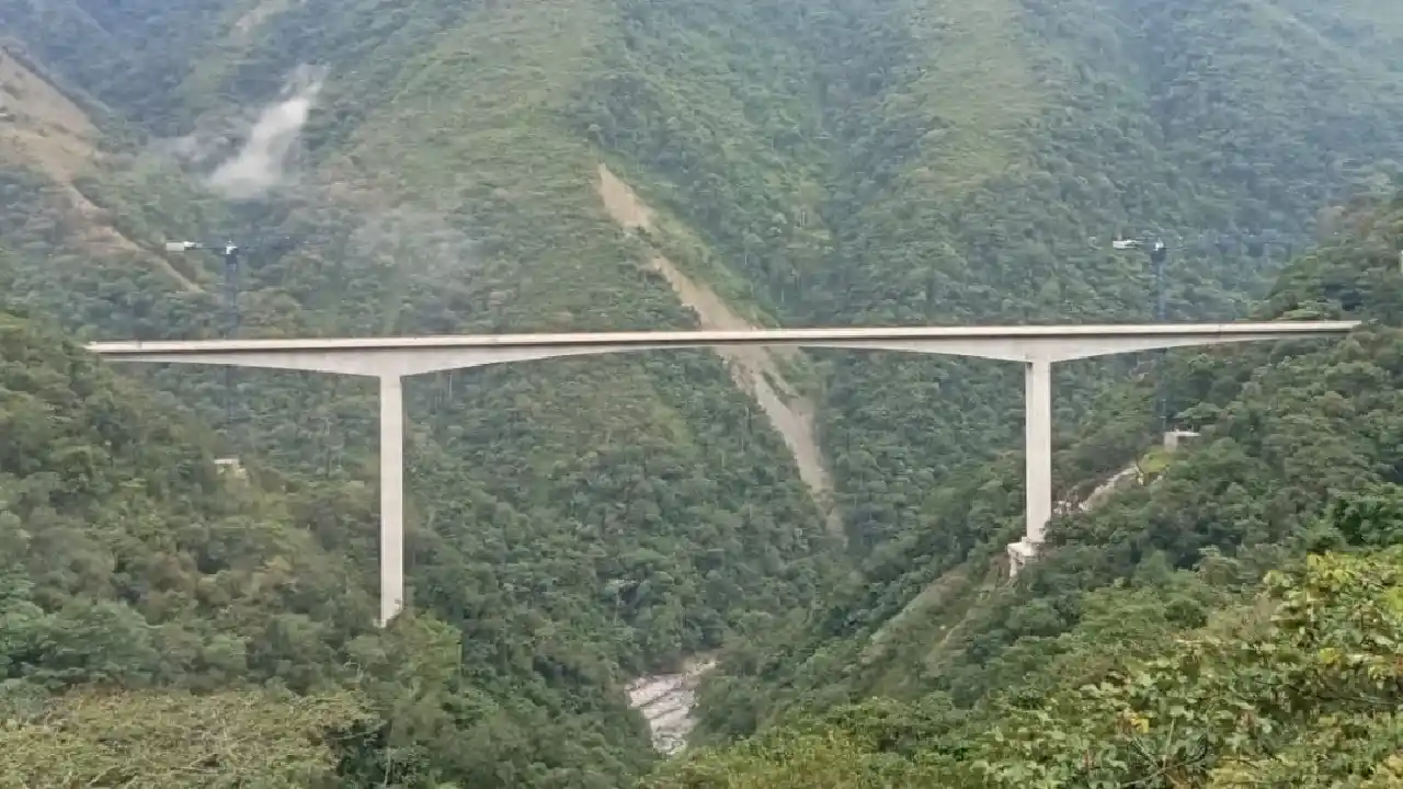 Coviandes logra la reconstrucción del Puente Chirajara en tiempo récord