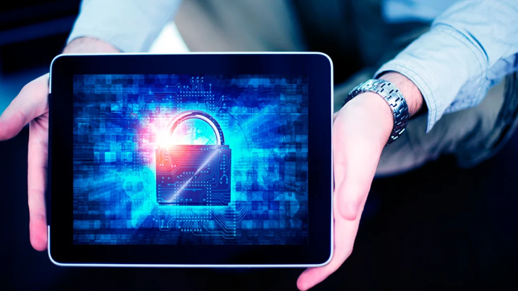 Las pólizas de ciber riesgo son esenciales en un mundo digital. Lumu Technologies destaca su importancia y ofrece claves para elegir la adecuada.