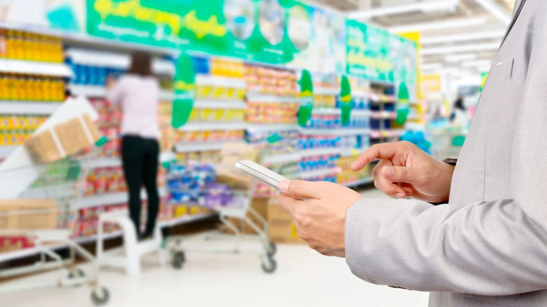 El Índice de Confianza del Consumidor (ICC) en Colombia mostró un aumento en enero, pero sigue en cifras negativas, según el informe de Fedesarrollo, revelando una mejora en la disposición de compra aunque persisten desafíos económicos.