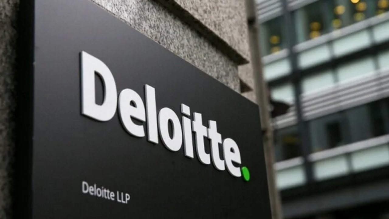 Deloitte revela en su informe anual las predicciones TMT 2024, destacando el auge de la inteligencia artificial generativa y la urgente demanda de sostenibilidad.