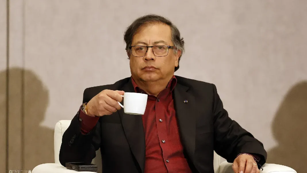 Gustavo Petro Petro denuncia 