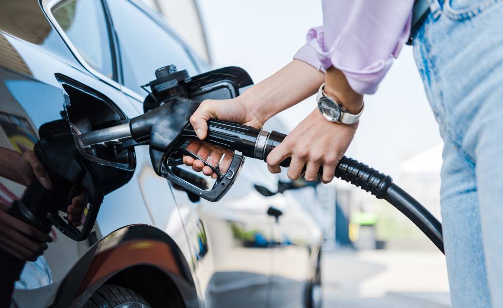 Aumento del 48% en el precio de la gasolina en Colombia 2023: impacto y perspectivas