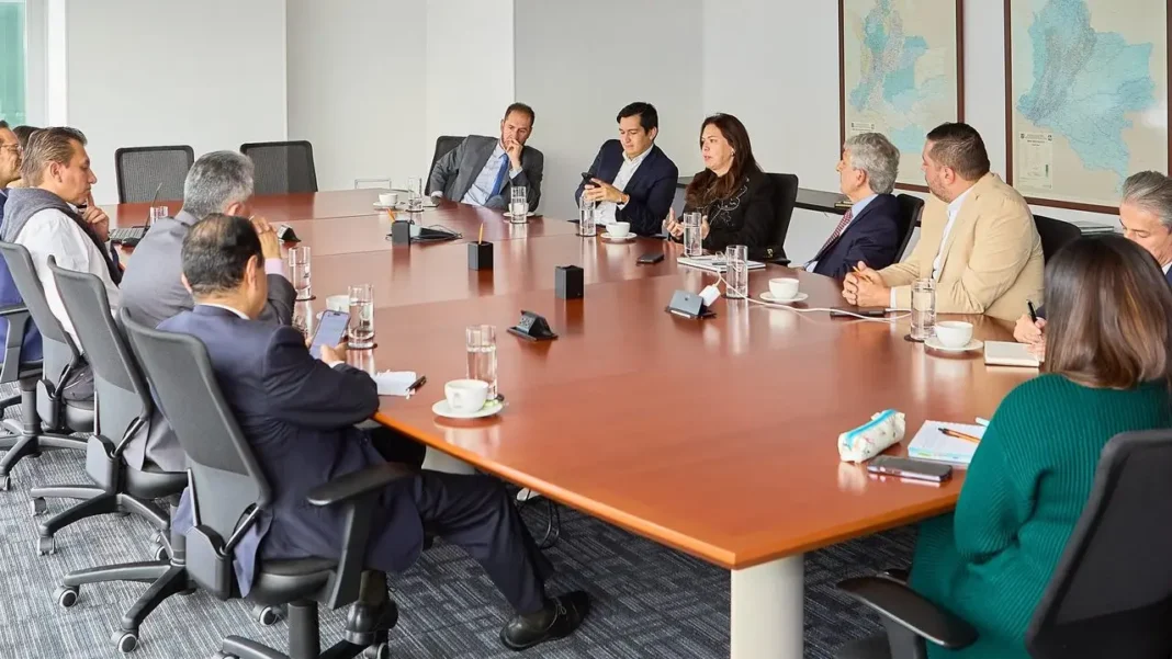 Mejoras en la movilidad en Colombia: CCI y gremios establecen acuerdos