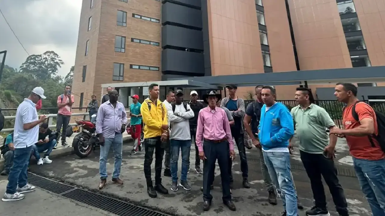 Acierto Inmobiliario enfrenta protestas por aparentes retrasos en pagos en Las Palmas