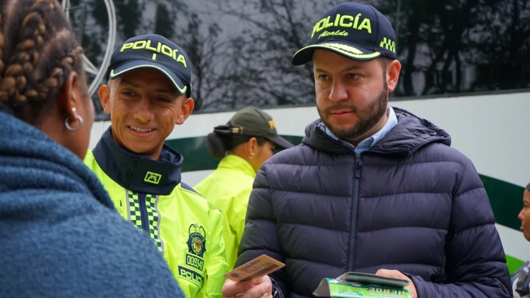 ¡Aumenta operatividad en El Retiro! El alcalde Santiago Montoya al frente de puestos de control, junto a más de 25 efectivos de la Fuerza Pública