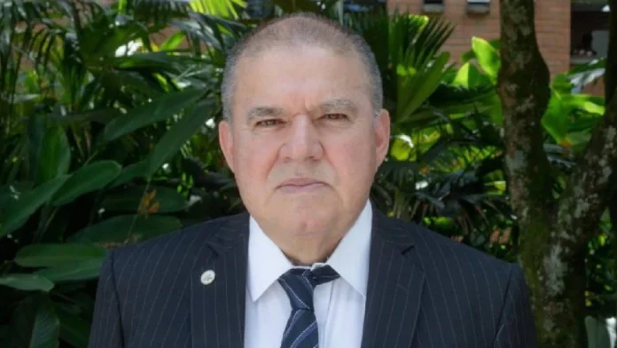 Néstor Raúl Posada Arboleda, posesionado como nuevo rector de la Universidad de Medellín