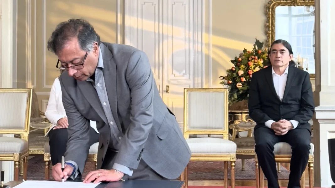 Posesión de Gustavo Bolívar y Luz Cristina López: prioridades y retos en el Gobierno de Petro