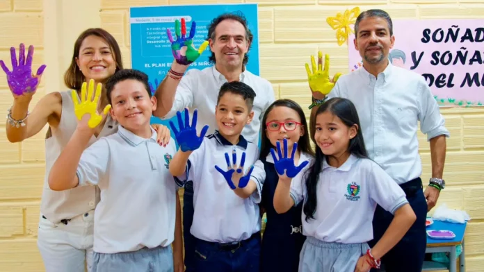 Niños y niñas contribuyen con sus ideas al Plan de Desarrollo de la Alcaldía de Medellín