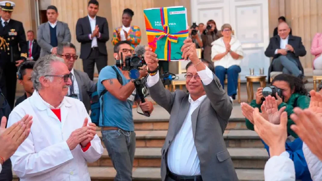 Denuncian la pérdida de $22 millones en tiquetes no usados para socializar la reforma a la salud