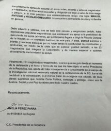 Carta de renuncia de Amelia Pérez.