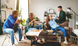 Cómo comprar vivienda con amigos: guía para la inversión inmobiliaria colectiva