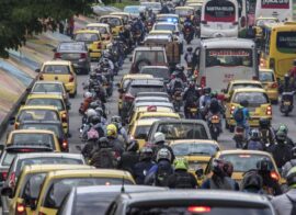 Agentes de tránsito y seguridad vial: desafíos en la movilidad de Medellín