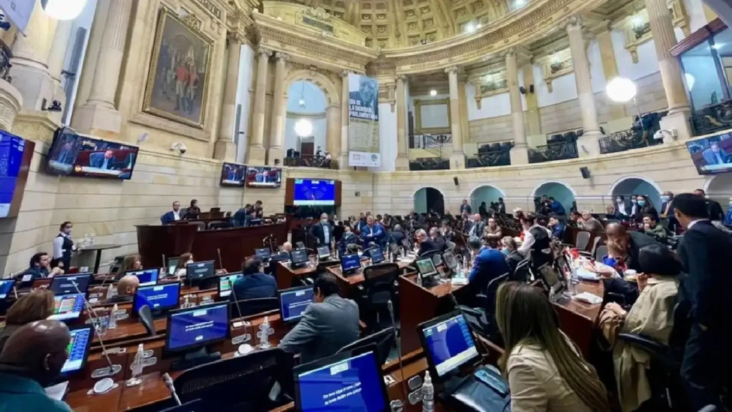 Colombia tendrá un incremento salarial de 10,88% para los empleados del Estado