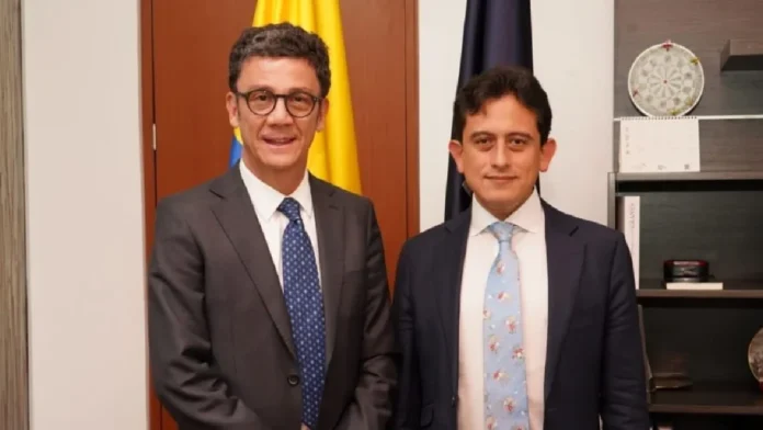 Superintendencia de Sociedades y DIAN firman convenio para mejorar supervisión empresarial en Colombia