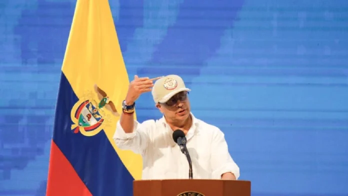 Petro suspende reunión bilateral con Ecuador tras incidentes en embajada de México