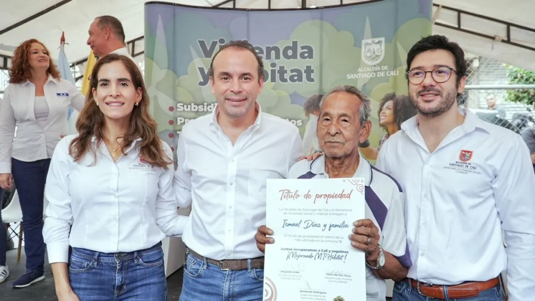 El alcalde de Cali, Alejandro Eder, impulsa el programa 'Mejorando MIHábitat' para transformar la calidad de vida en la ciudad.