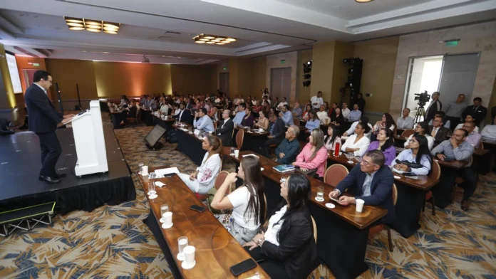Las perspectivas económicas tanto para el Valle del Cauca como para Colombia son positivas, así lo dejaron ver los panelistas del seminario de ANIF y Fedesarrollo, celebrado en la ciudad de Cali.
