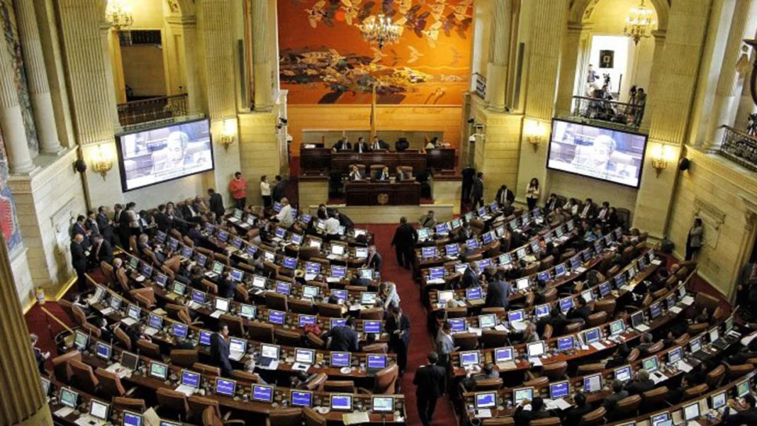 El Senado impulsa reforma del Sistema General de Participación para la financiación a las regiones autónomas en Colombia.